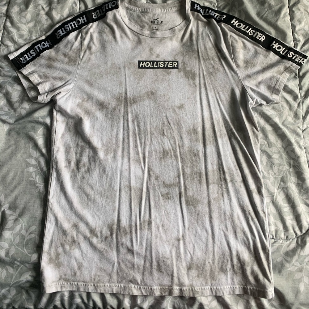 Hollister Tee